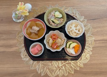 【＊今週のPUREの気まぐれおばんざいプレート＊】
